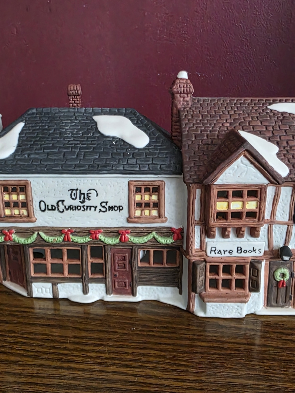 Dept 56 The Old Curiosity Shop Dickens Village Series 5905-6 Heritage Christmas